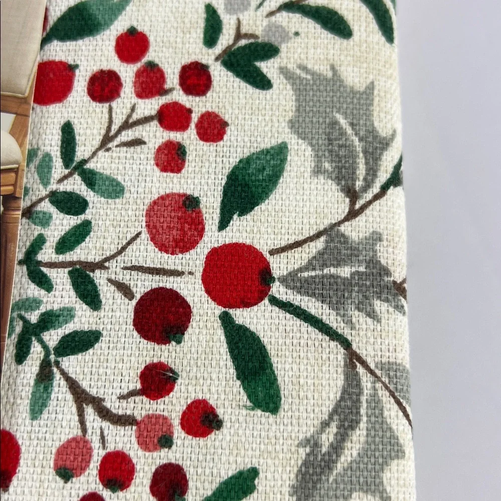 Ralph Lauren Tablecloth Holiday Berry Red Green Ivory Christmas Floral 60x84 NEW